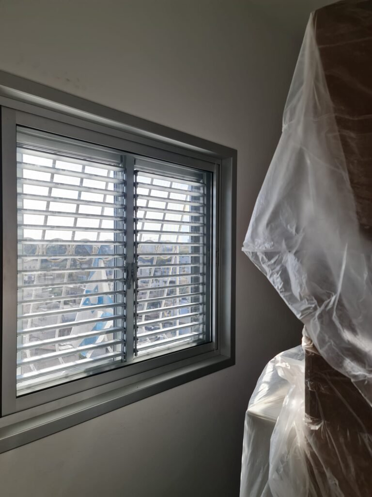 חלון פרופיל 1700