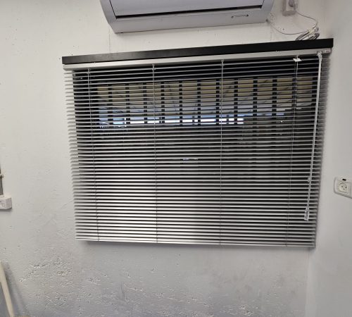 וילונות אלומיניום