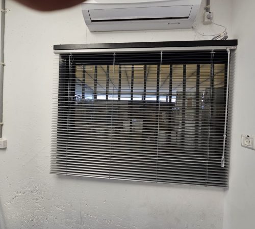 וילונות אלומיניום